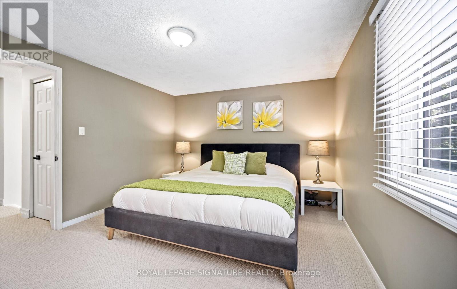 Photo 20 of 2048 Chrisdon Road, Burlington ON