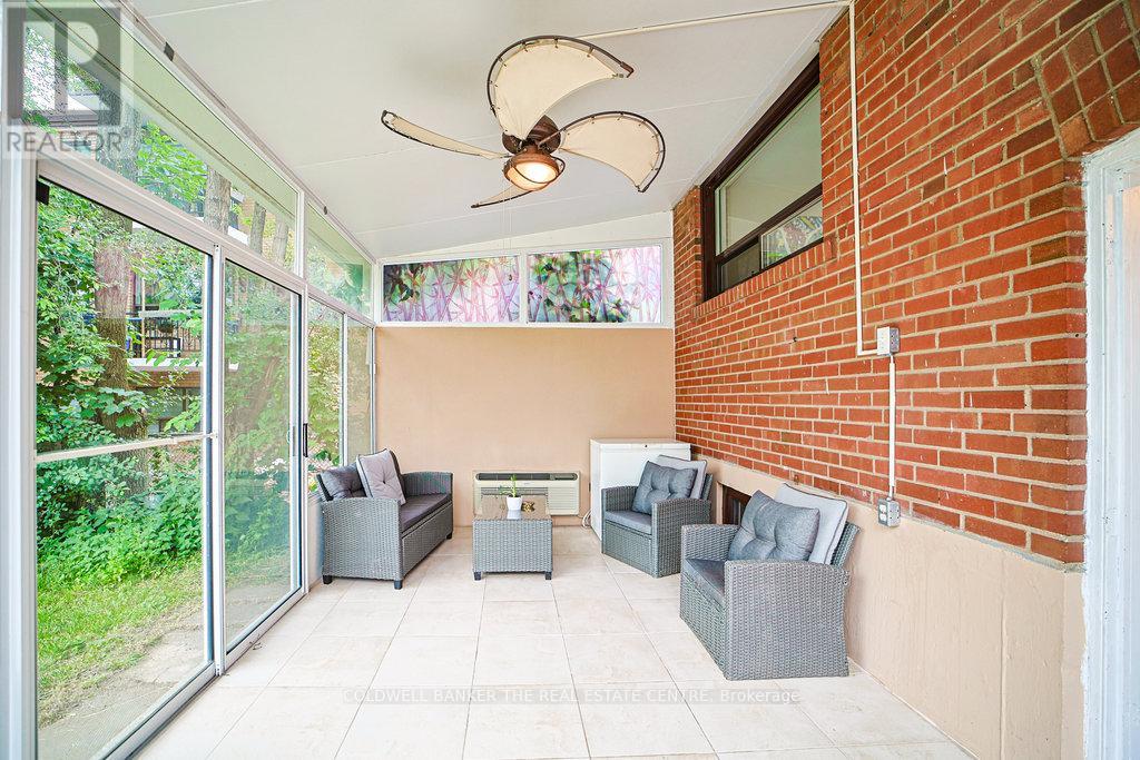 Photo 20 of 34 Crestview Avenue, Brampton ON