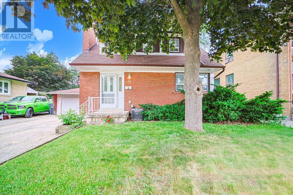 Photo 5 of 34 Crestview Avenue, Brampton ON