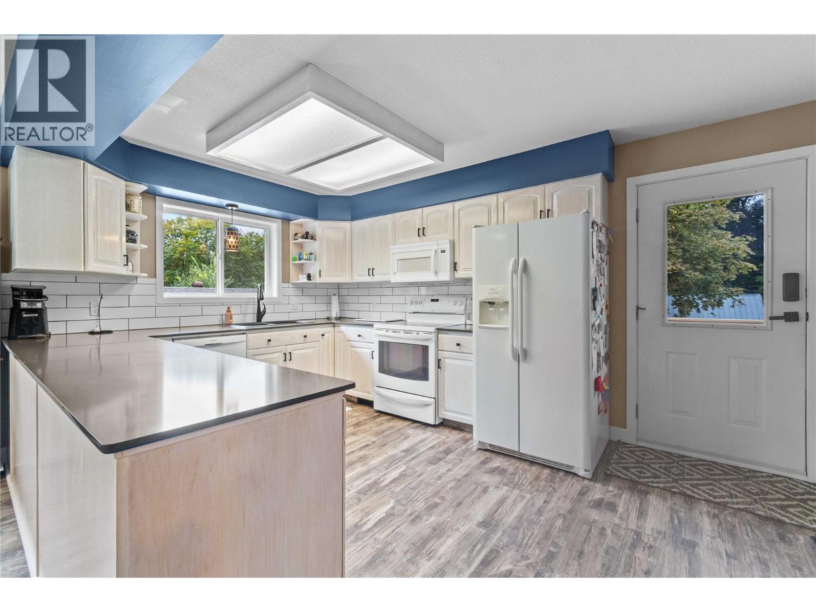 Photo 57 of 7191 52 Street Ne, Salmon Arm BC