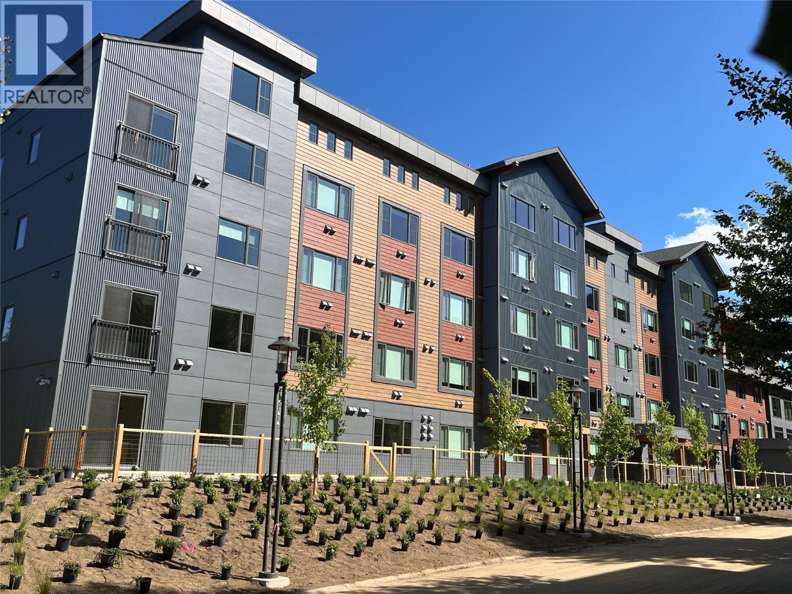 4280 Red Mountain Road Unit# 208, Rossland