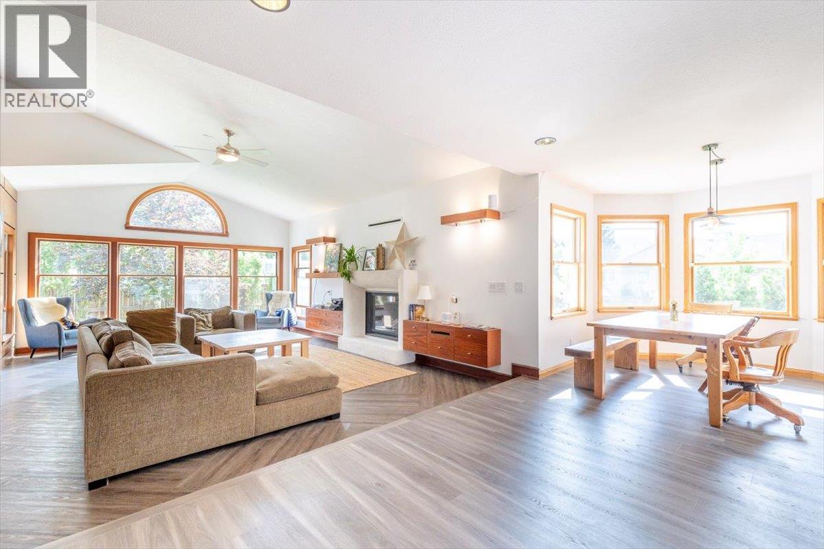 1102 12th Avenue, Fernie