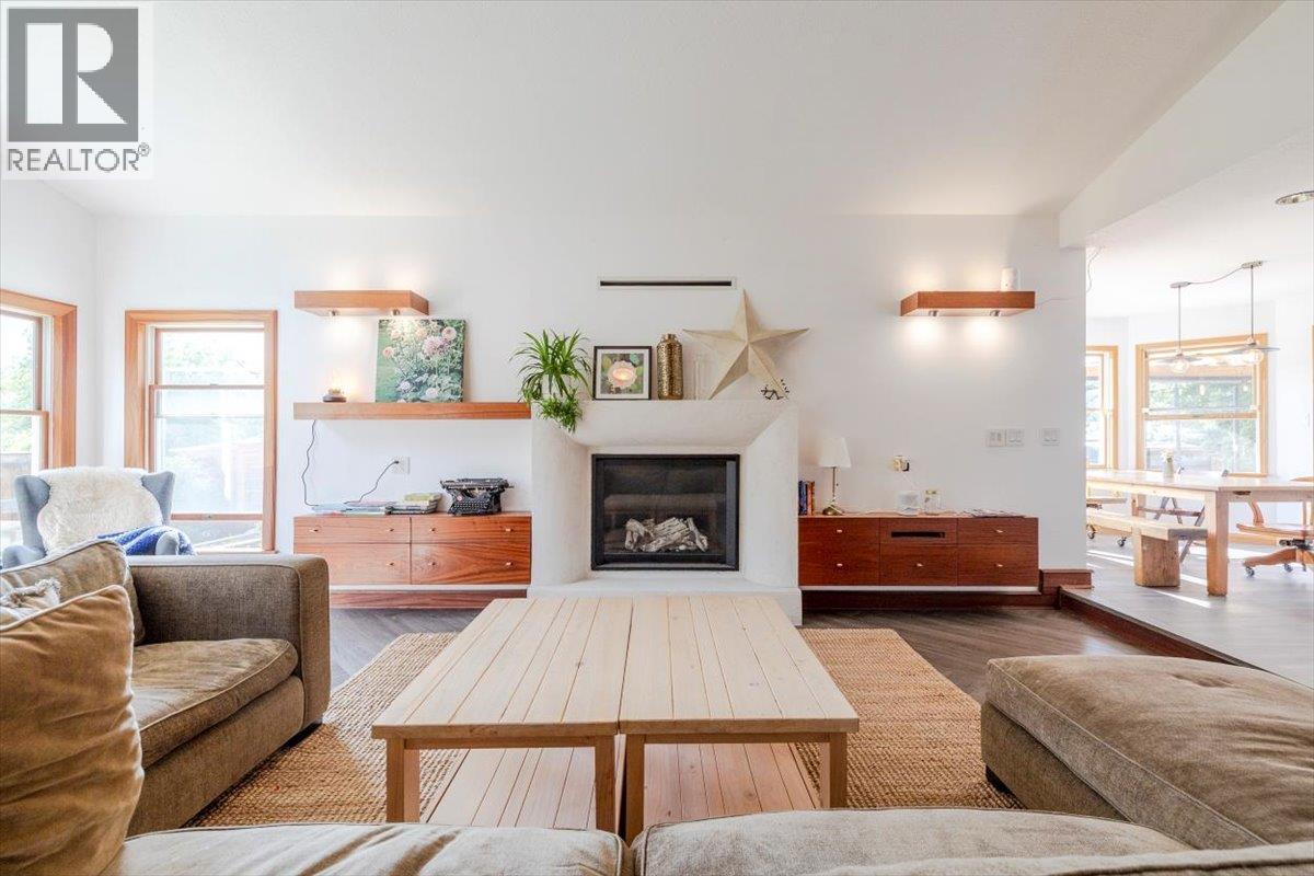 1102 12th Avenue, Fernie