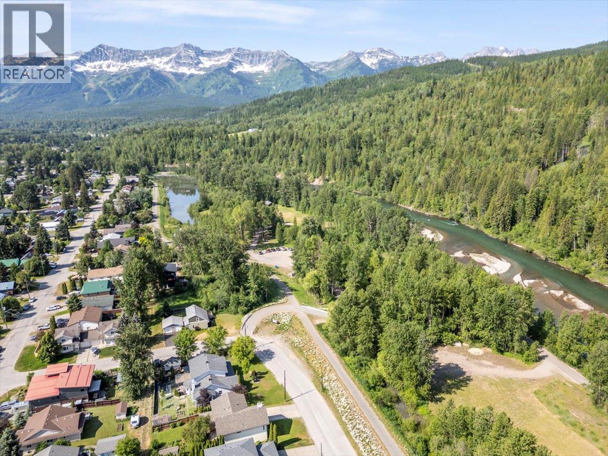 1102 12th Avenue, Fernie
