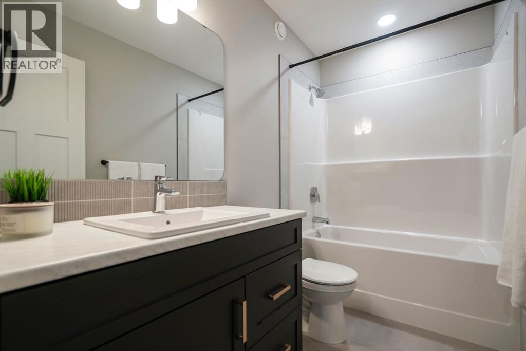 Photo 17 of 7514 38 A Avenue, Camrose AB