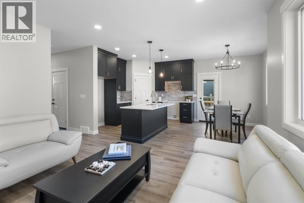 Photo 6 of 7514 38 A Avenue, Camrose AB