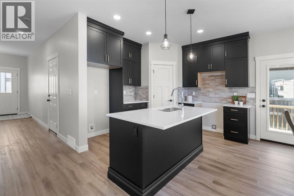 Photo 9 of 7514 38 A Avenue, Camrose AB