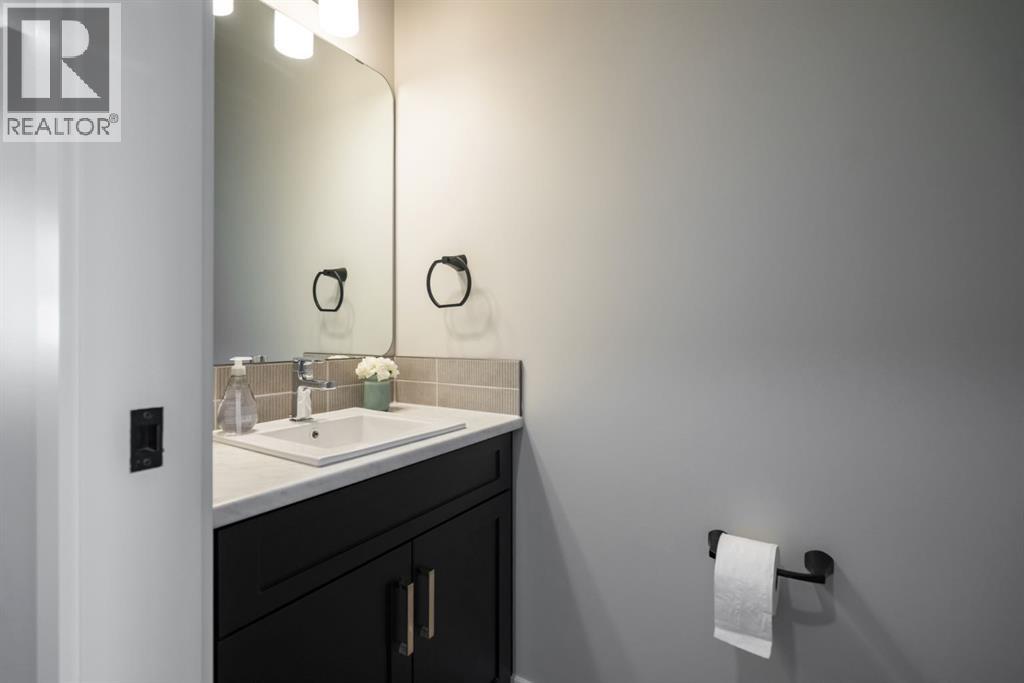 Photo 10 of 7514 38 A Avenue, Camrose AB