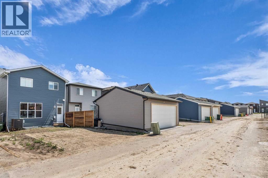 180 Lucas Common NW, Calgary, Alberta