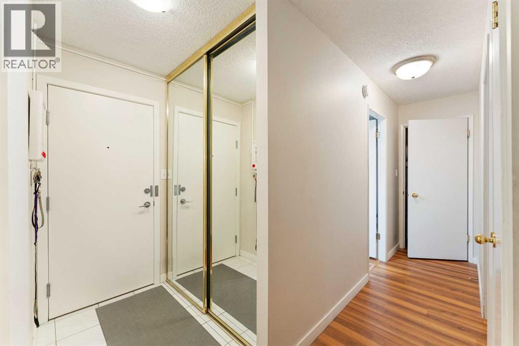 Single Family House for Sale in C  Galbraith Drive SW Glamorgan Calgary 
