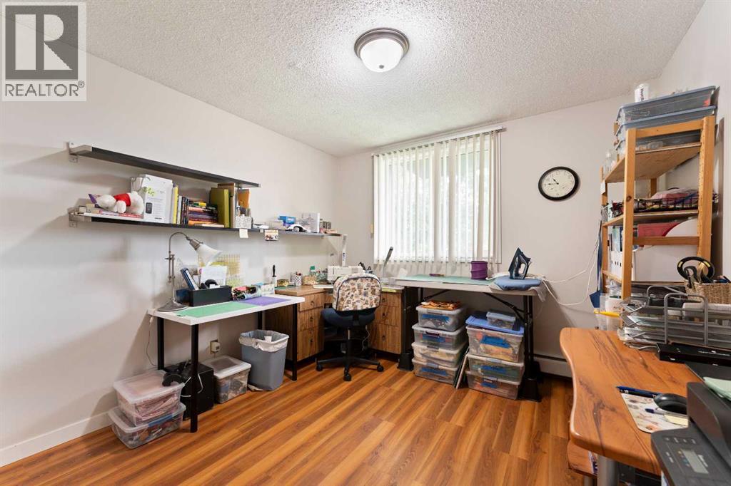 Single Family House for Sale in C  Galbraith Drive SW Glamorgan Calgary 