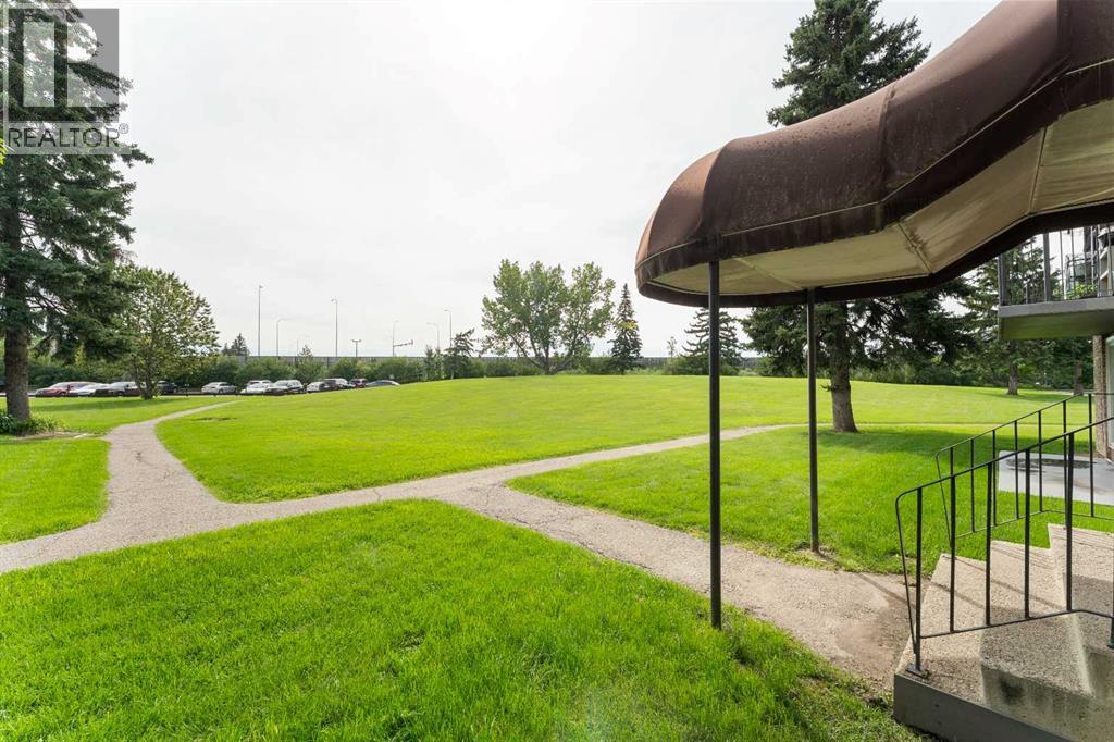 Single Family House for Sale in C  Galbraith Drive SW Glamorgan Calgary 