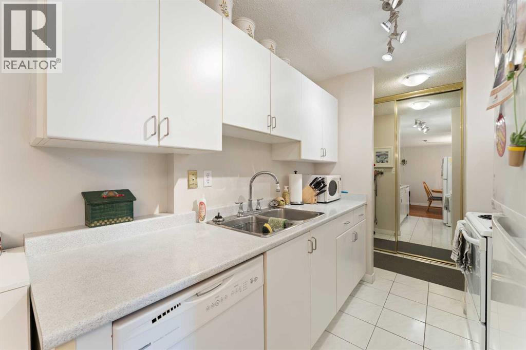 Single Family House for Sale in C  Galbraith Drive SW Glamorgan Calgary 