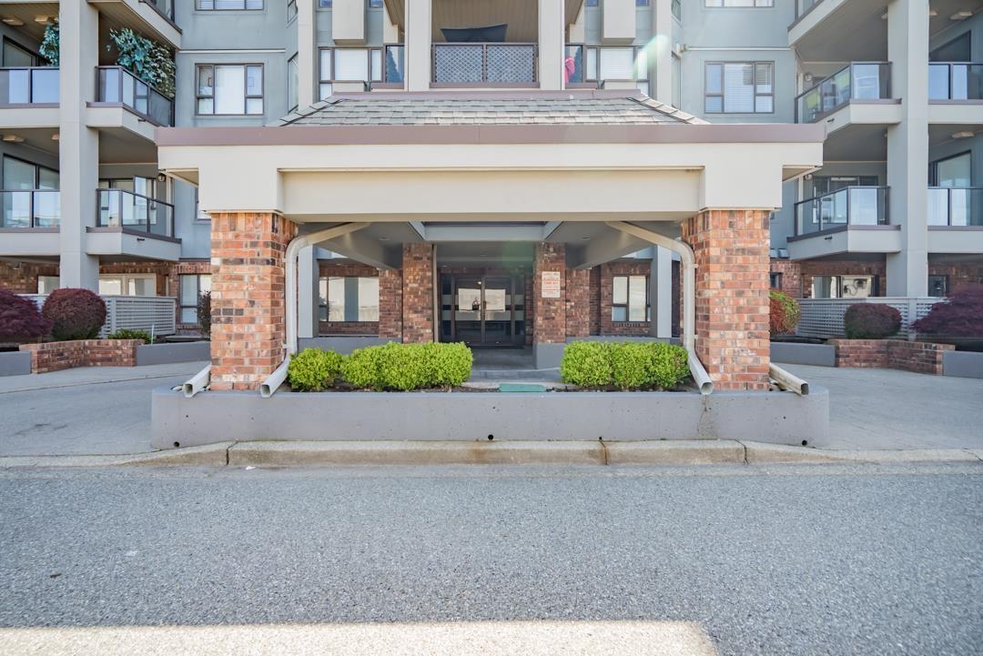 Photo 16 of 305 15241 18 Avenue, Surrey BC