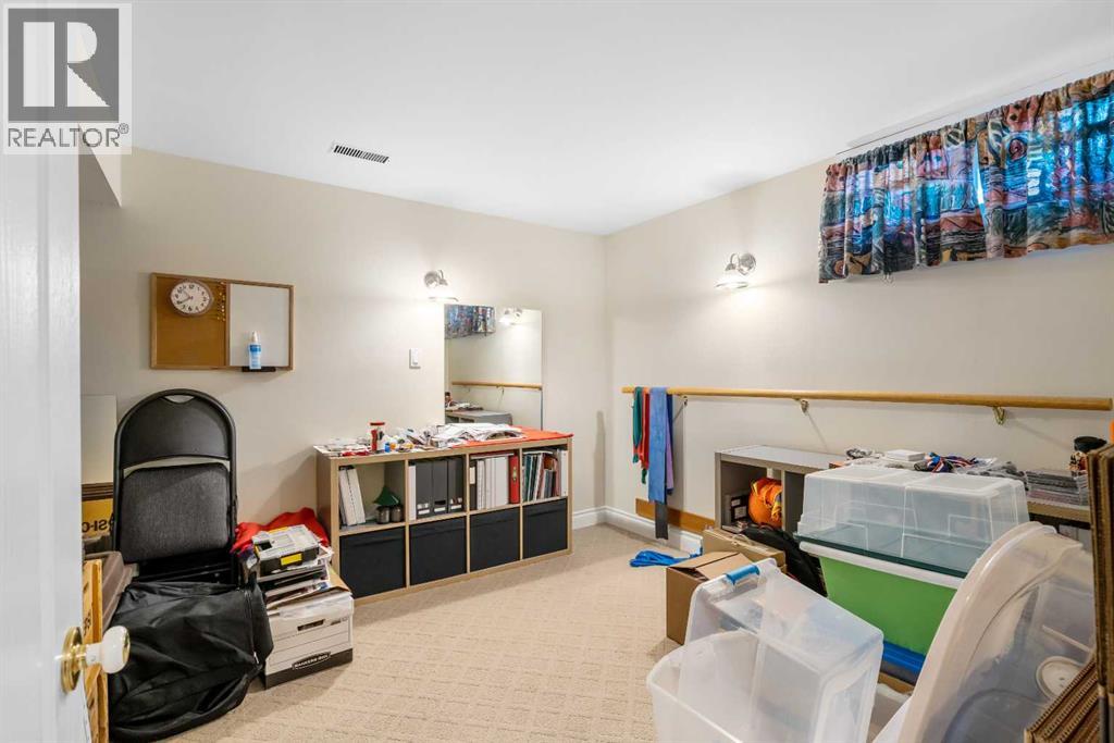 Photo 32 of 4440 Brentwood Green Nw, Calgary AB