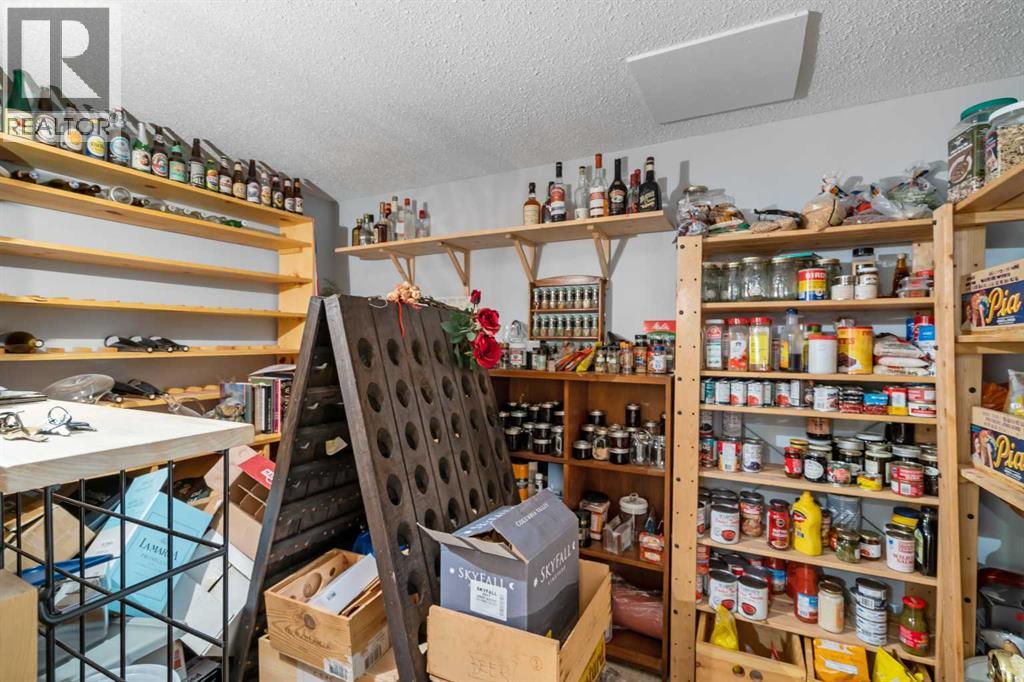 Photo 2 of 4440 Brentwood Green Nw, Calgary AB