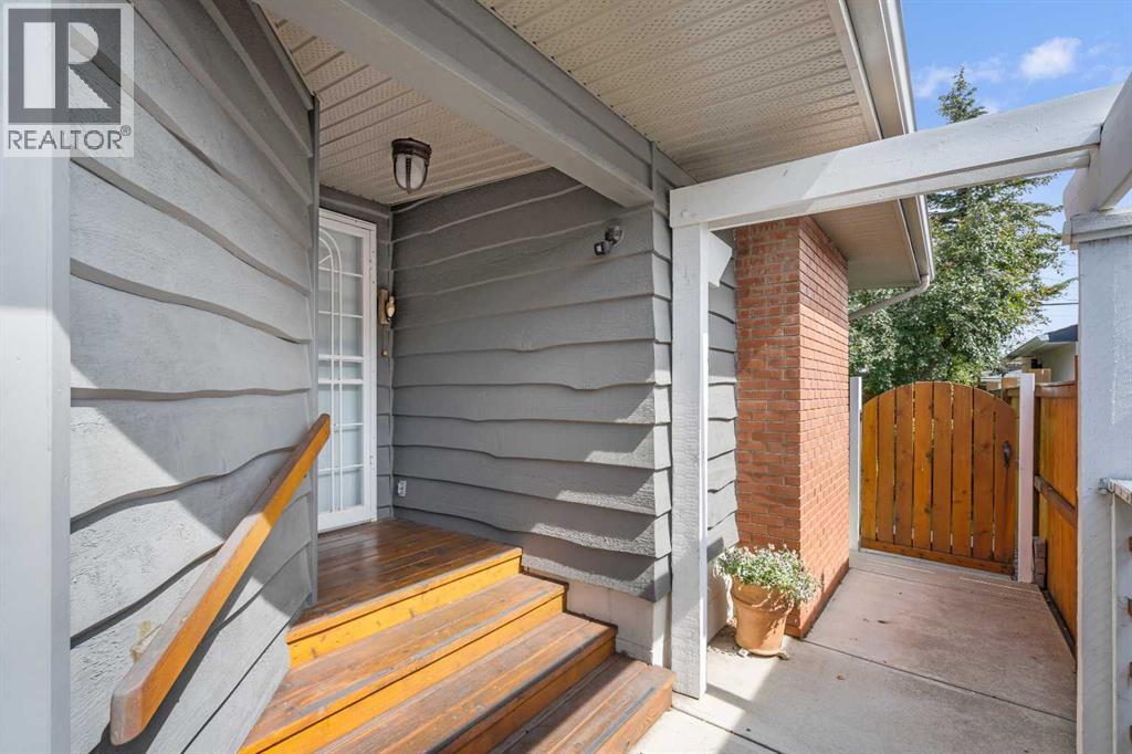 Photo 10 of 4440 Brentwood Green Nw, Calgary AB