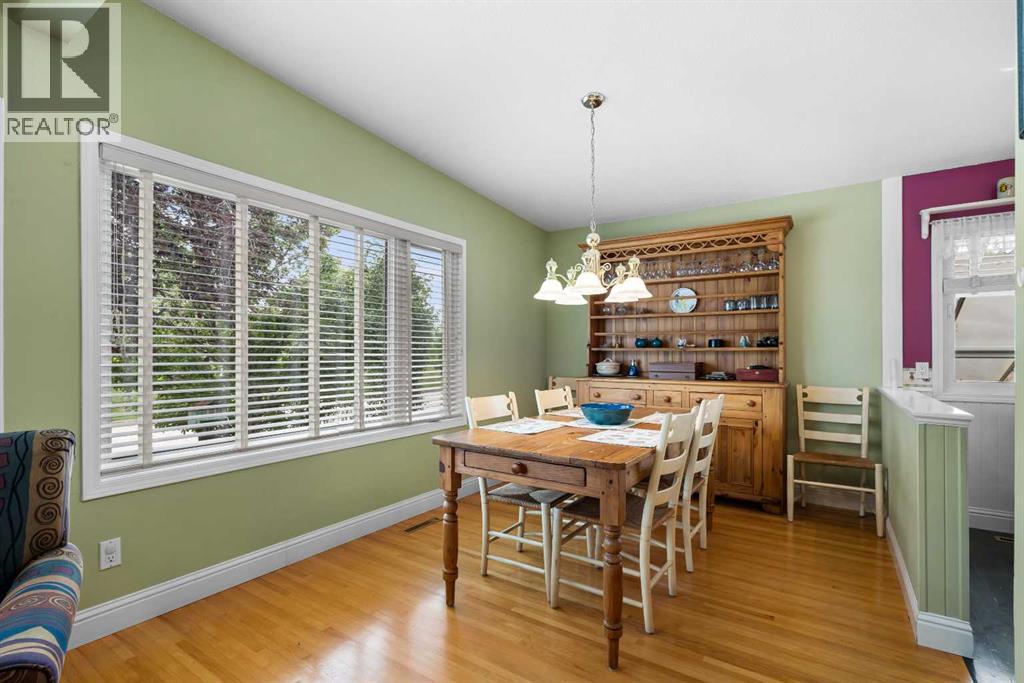 Photo 35 of 4440 Brentwood Green Nw, Calgary AB