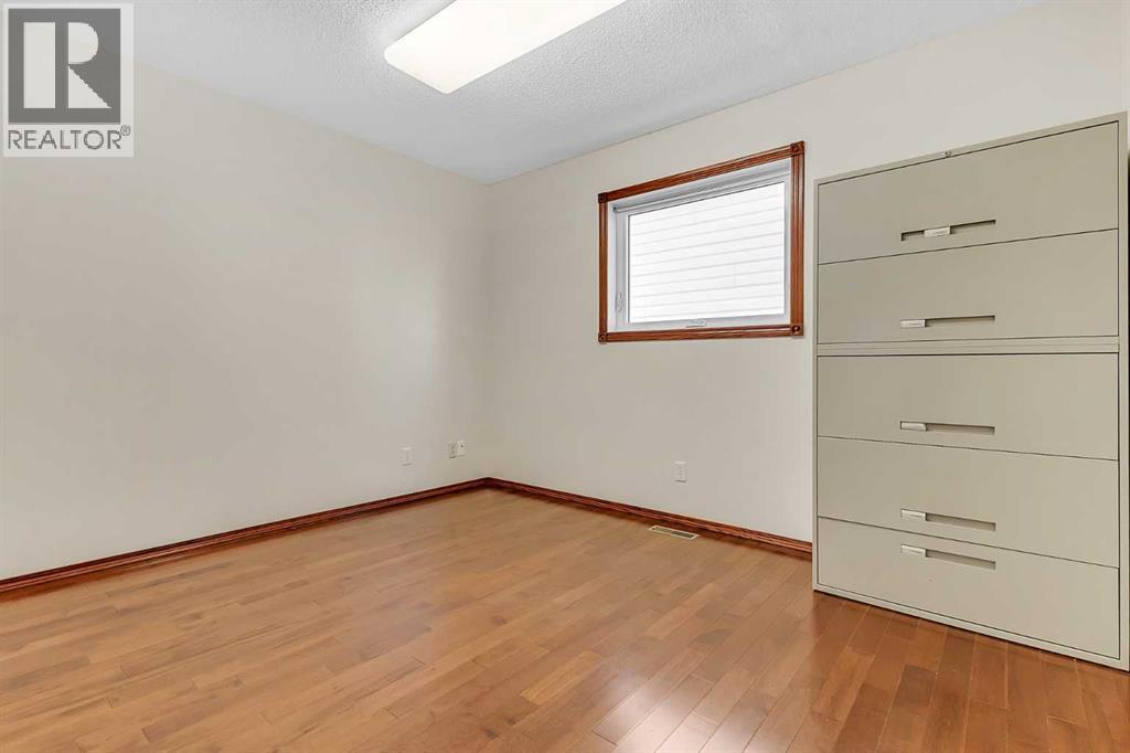 Photo 15 of 62 Arbour Wood Crescent Nw, Calgary AB