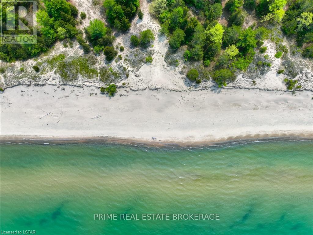 Photo 12 of 10142 Pinery Bluffs Road, Lambton Shores ON