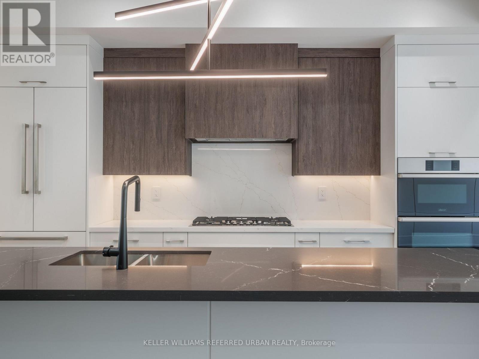 Photo 14 of 327 Melrose Street, Toronto ON