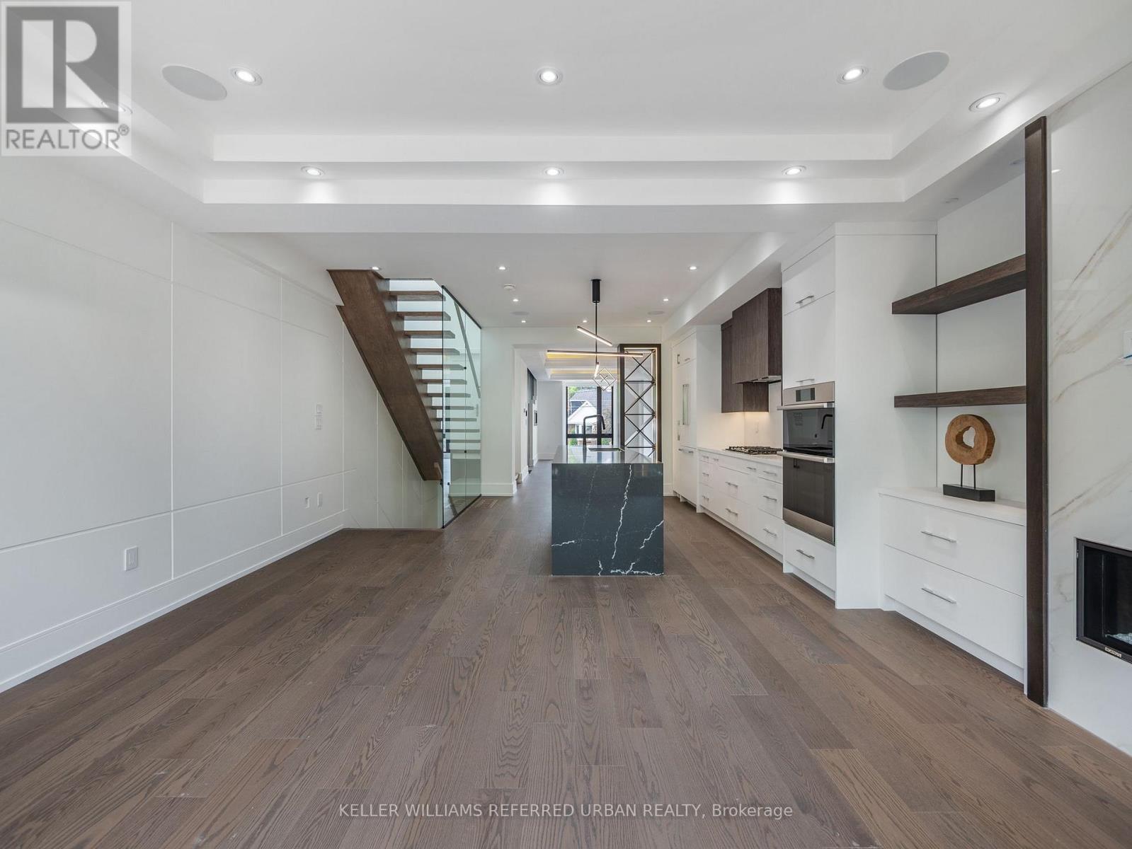 Photo 17 of 327 Melrose Street, Toronto ON