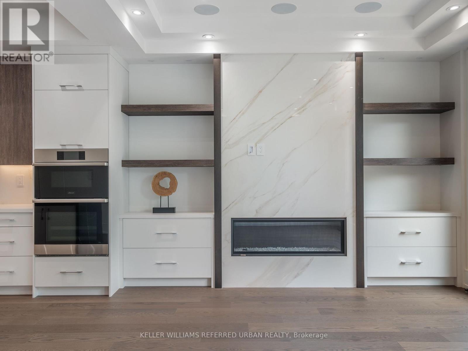 Photo 18 of 327 Melrose Street, Toronto ON