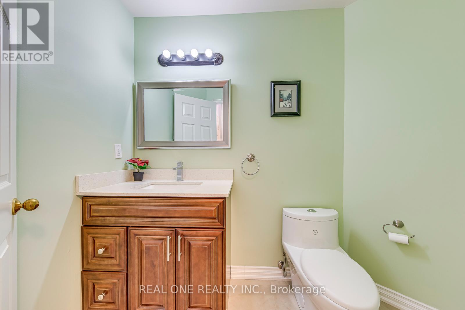 Photo 11 of 1237 Woodview Drive, Oakville ON