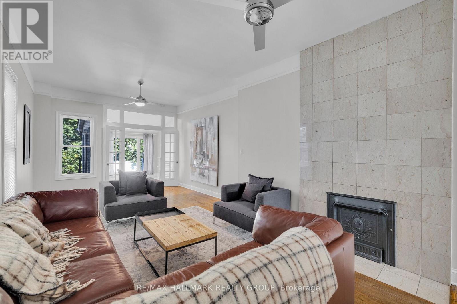 Photo 25 of 121 York Street, Ottawa ON
