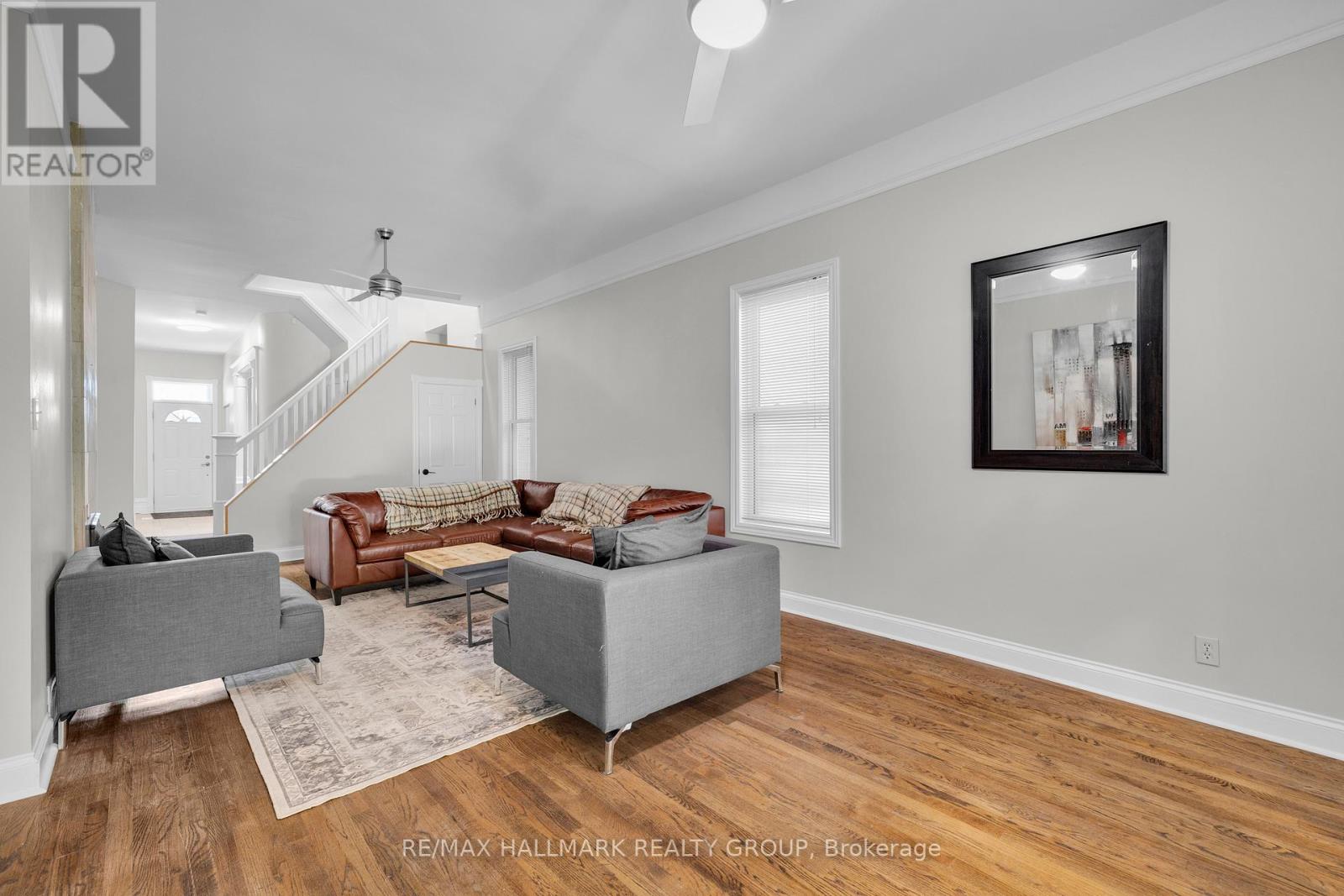 Photo 3 of 121 York Street, Ottawa ON