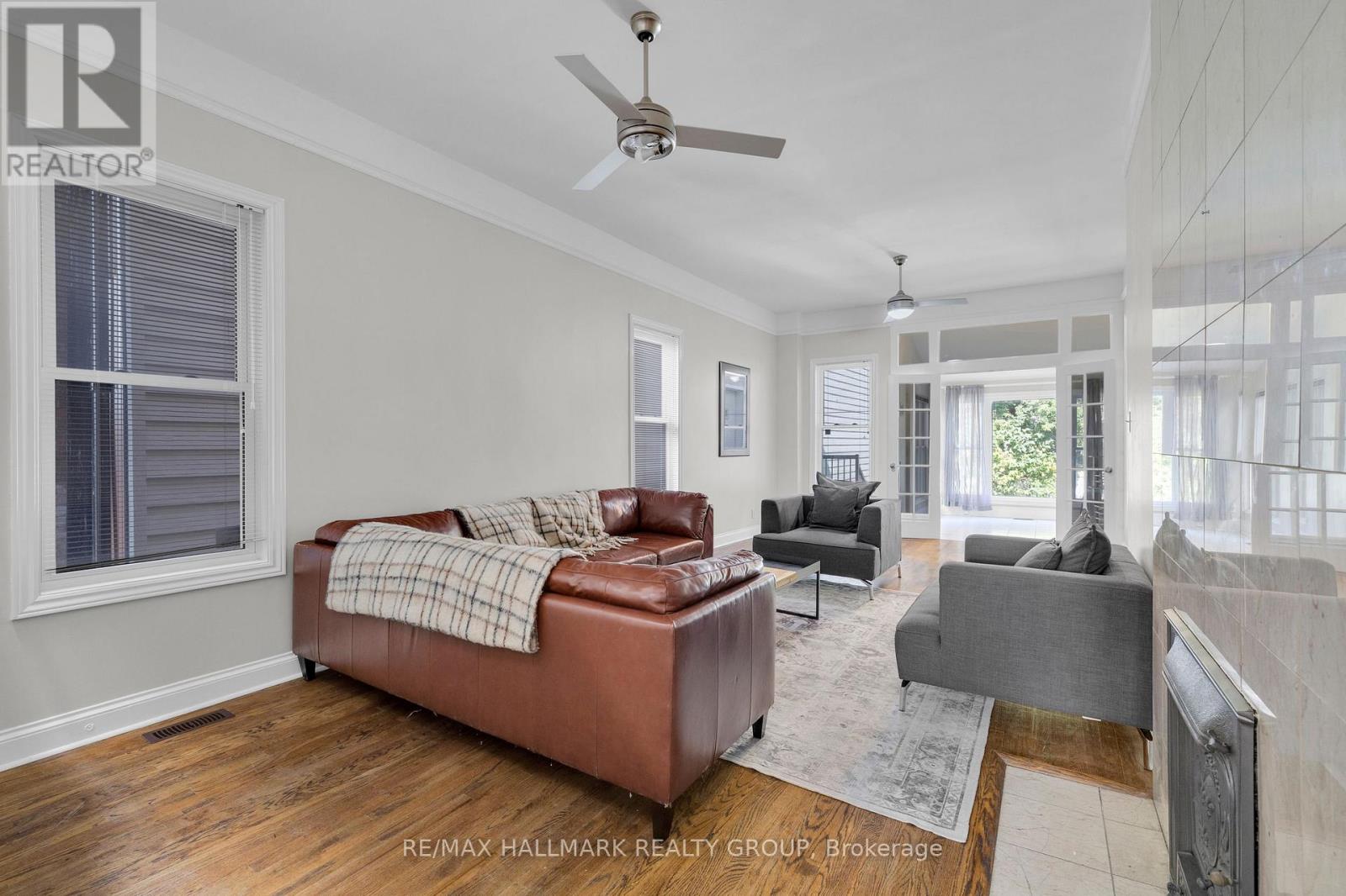 Photo 2 of 121 York Street, Ottawa ON