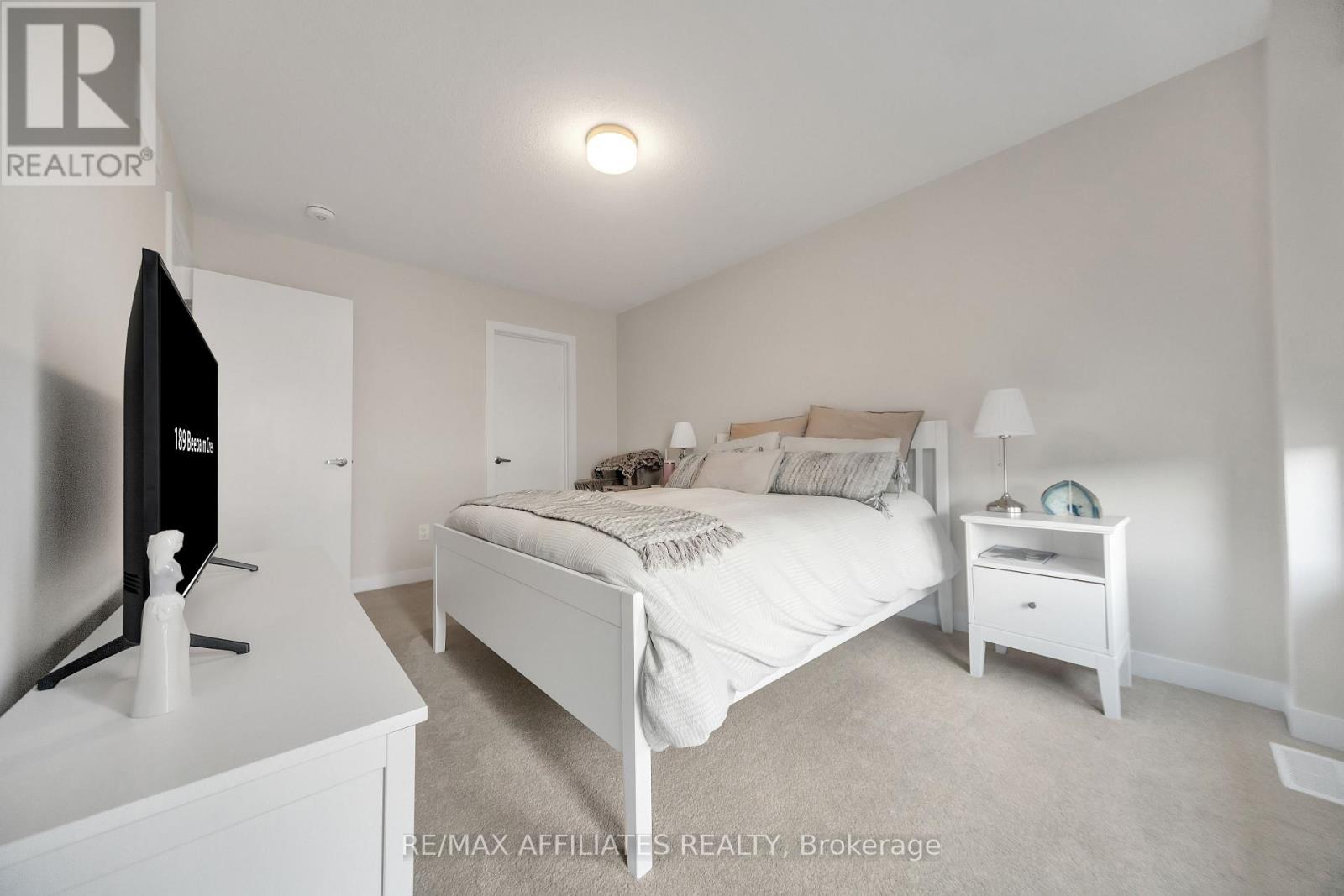 Photo 5 of 189 Beebalm Crescent, Ottawa ON