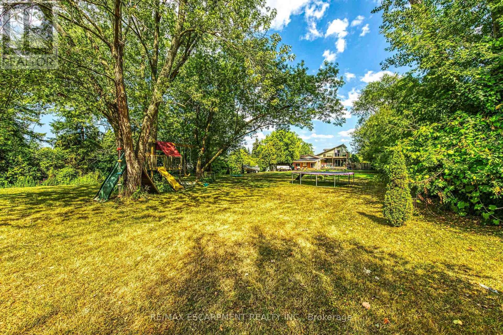 Photo 8 of 1435 Merrittville Highway, Welland ON