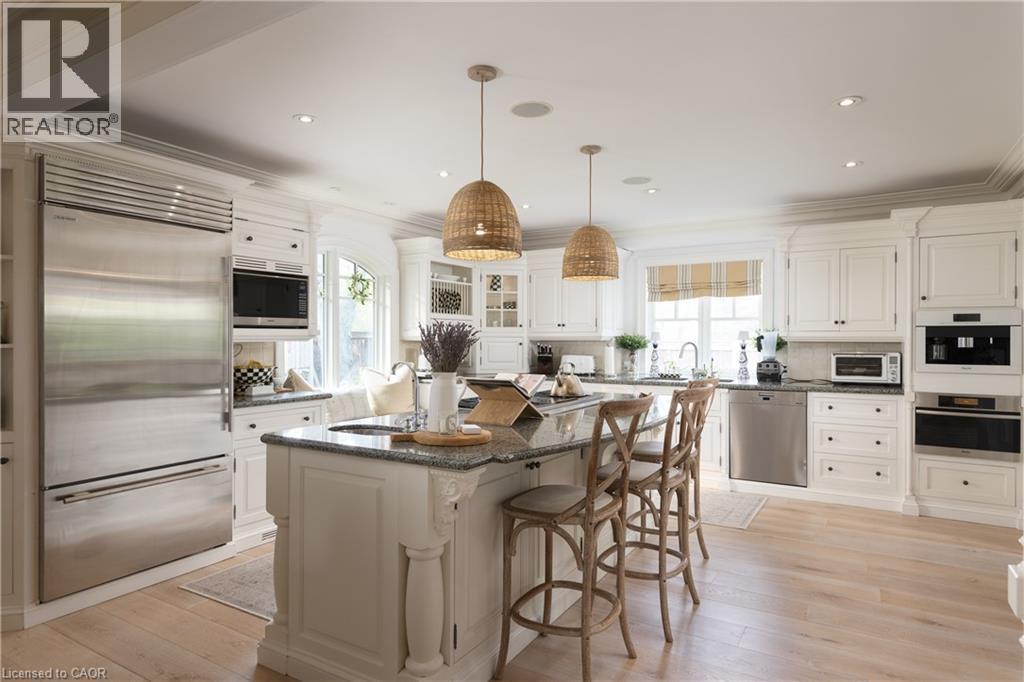 Photo 32 of 161 Dianne Avenue, Oakville ON