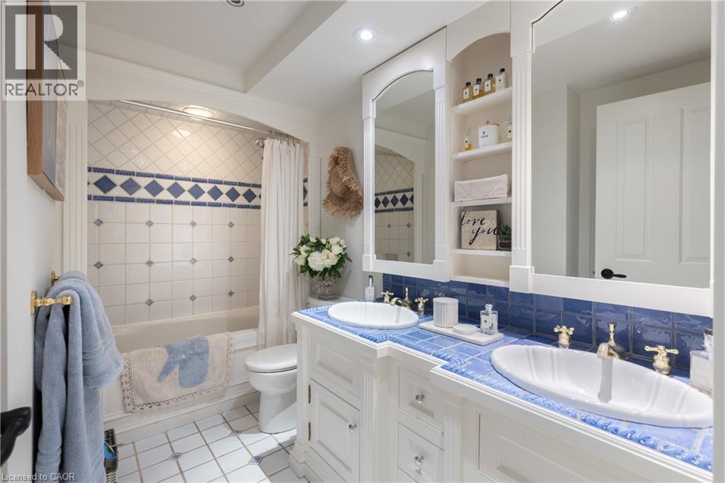 Photo 28 of 161 Dianne Avenue, Oakville ON