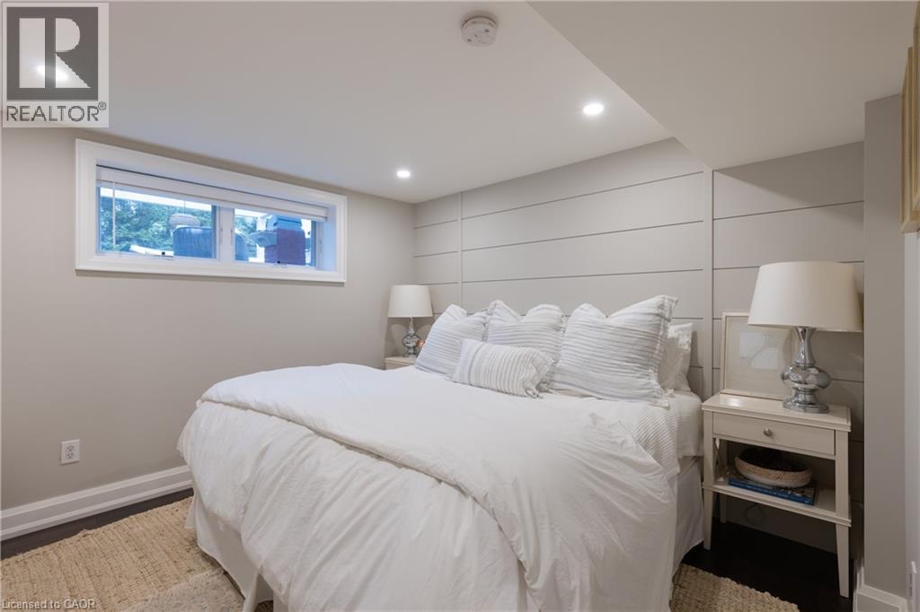 Photo 31 of 161 Dianne Avenue, Oakville ON