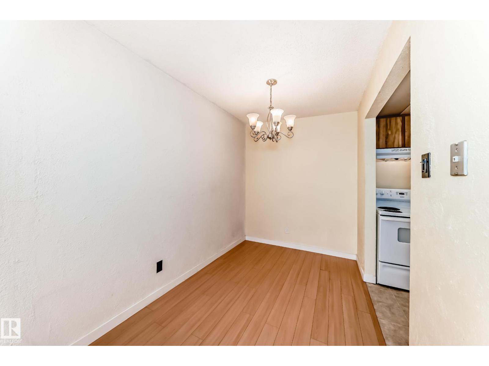 Photo 16 of G 11 10148 118 St Nw, Edmonton AB