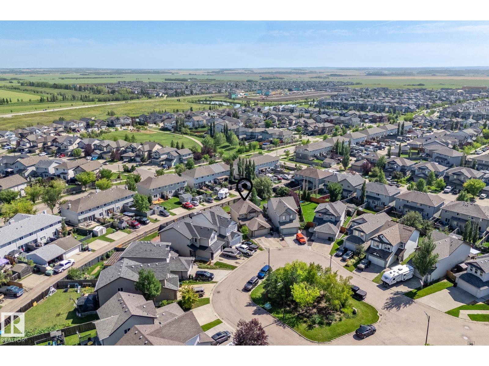 Photo 9 of 88 Campbell Co, Fort Saskatchewan AB