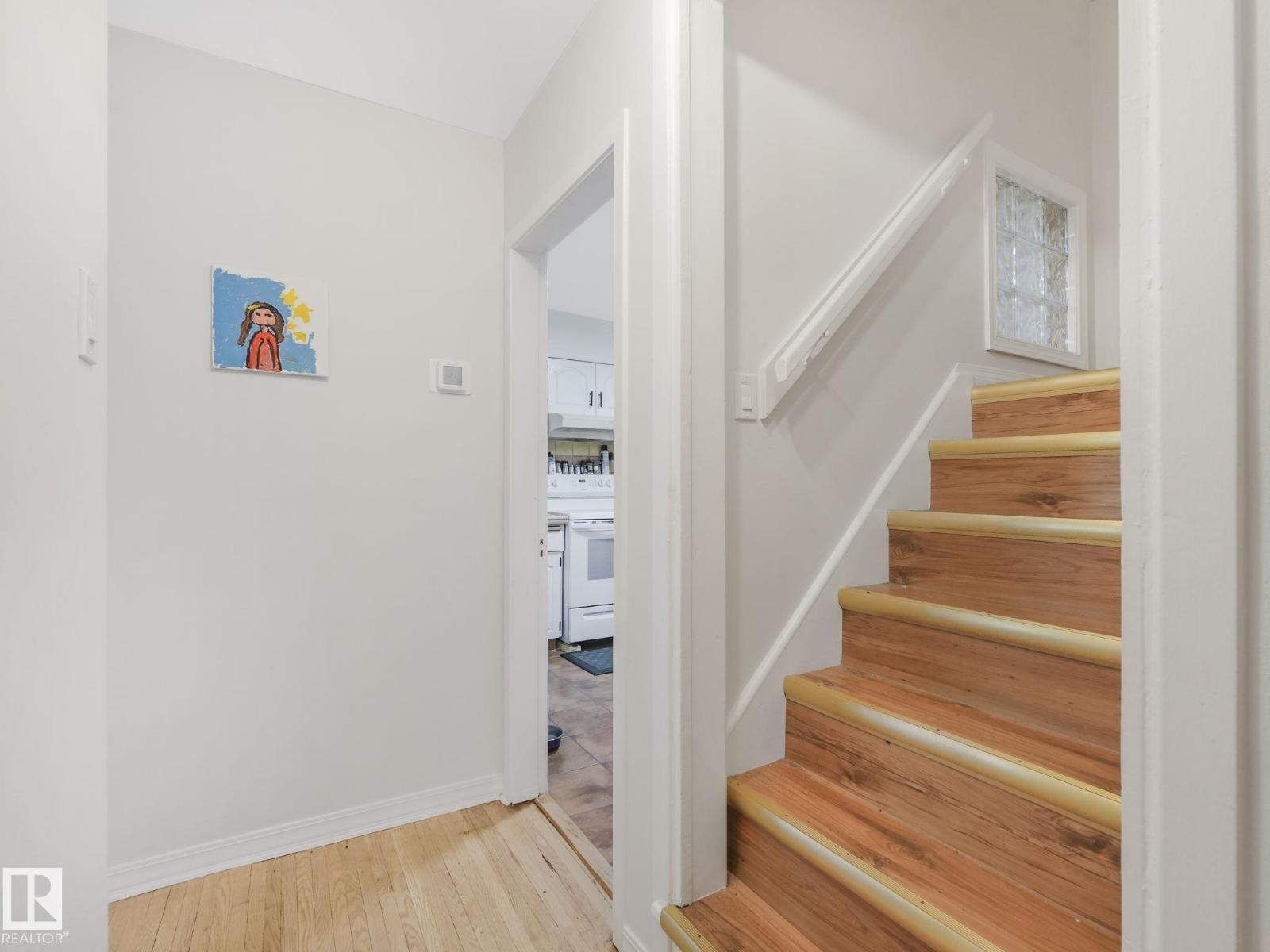 Photo 28 of 11514 122 St Nw, Edmonton AB
