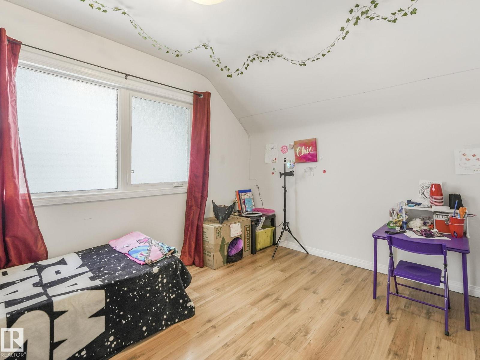 Photo 17 of 11514 122 St Nw, Edmonton AB