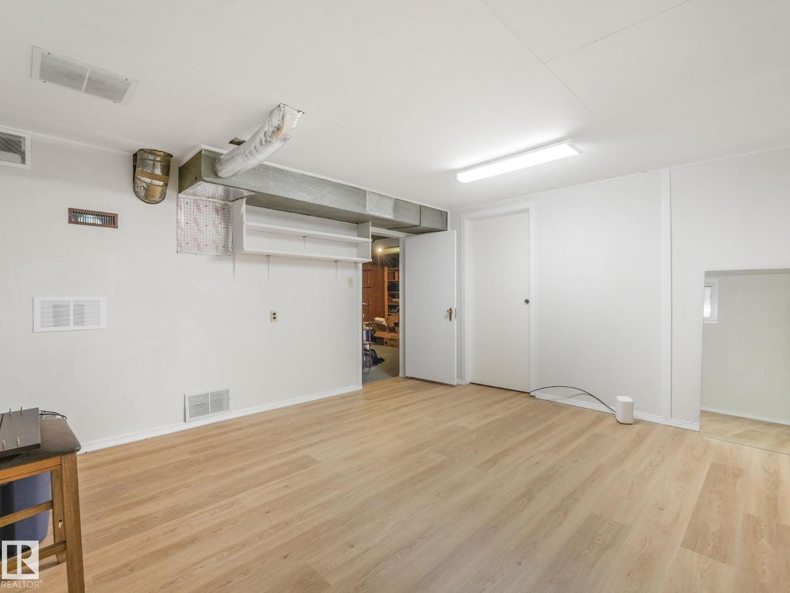 Photo 43 of 11514 122 St Nw, Edmonton AB
