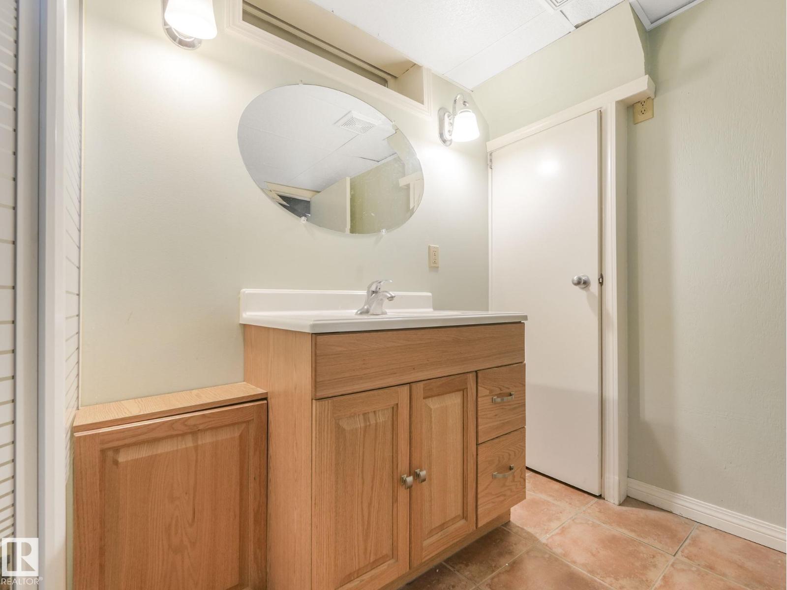 Photo 58 of 11514 122 St Nw, Edmonton AB