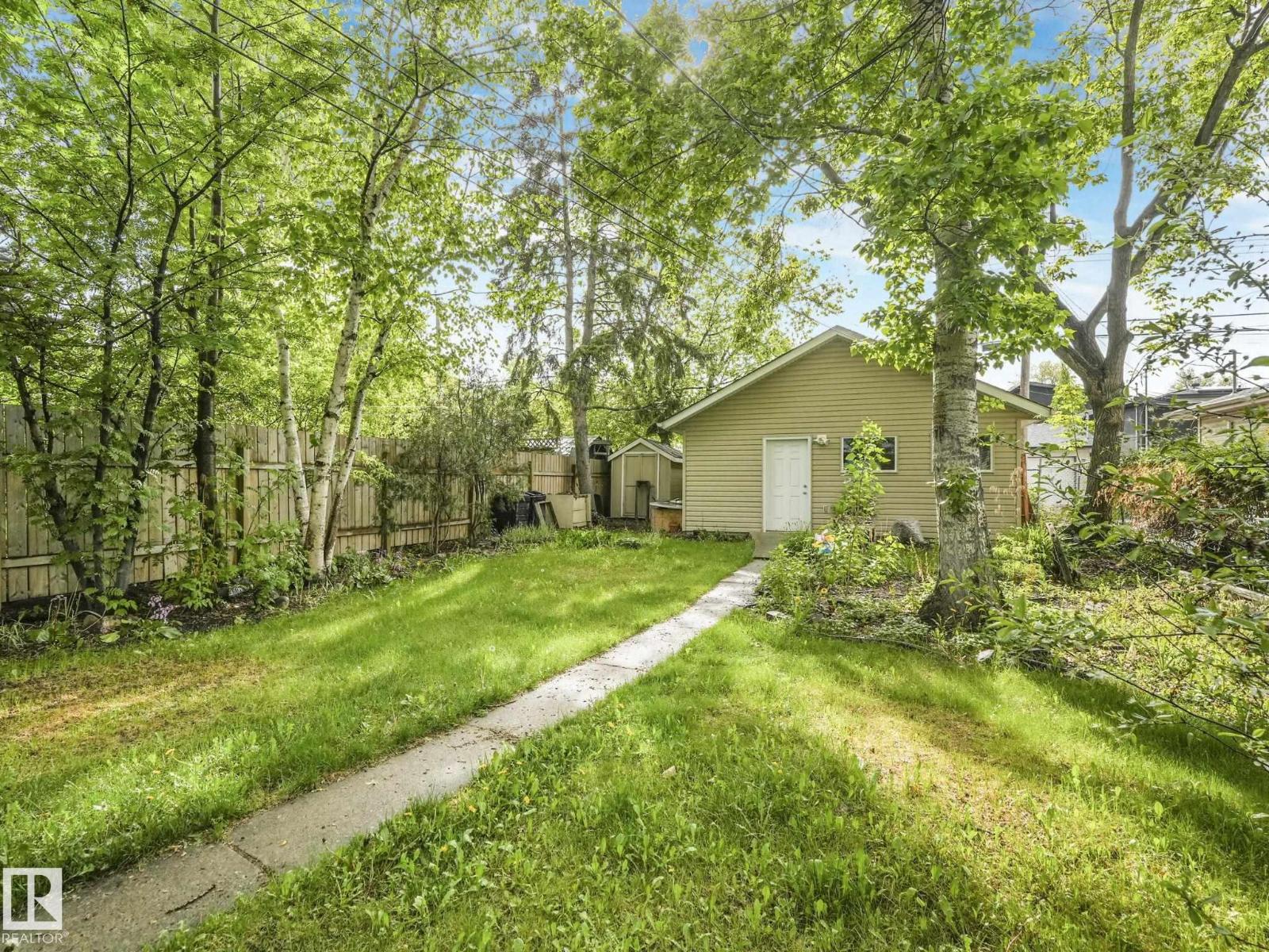 Photo 30 of 11514 122 St Nw, Edmonton AB