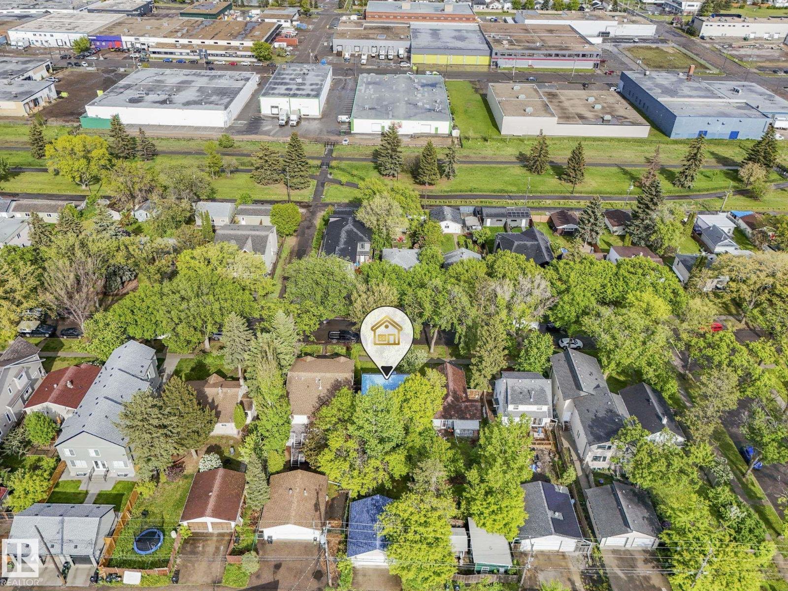 Photo 1 of 11514 122 St Nw, Edmonton AB