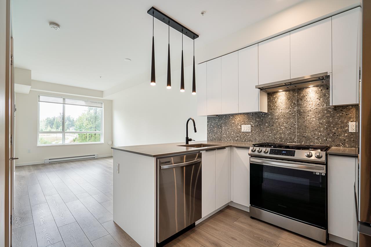 Photo 5 of 311 7920 206 Street, Langley BC