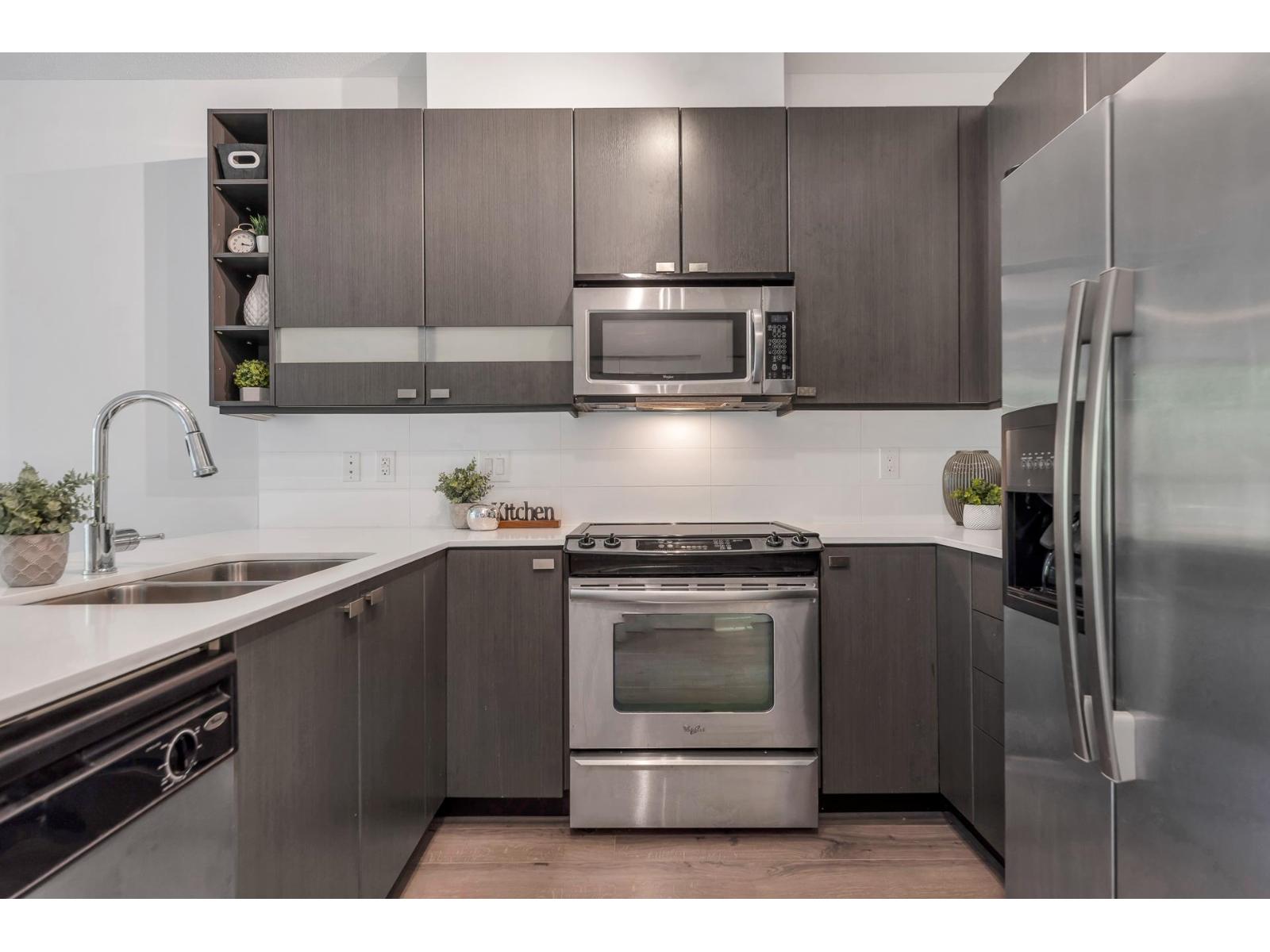Photo 4 of 213 5655 210 A Street, Langley BC
