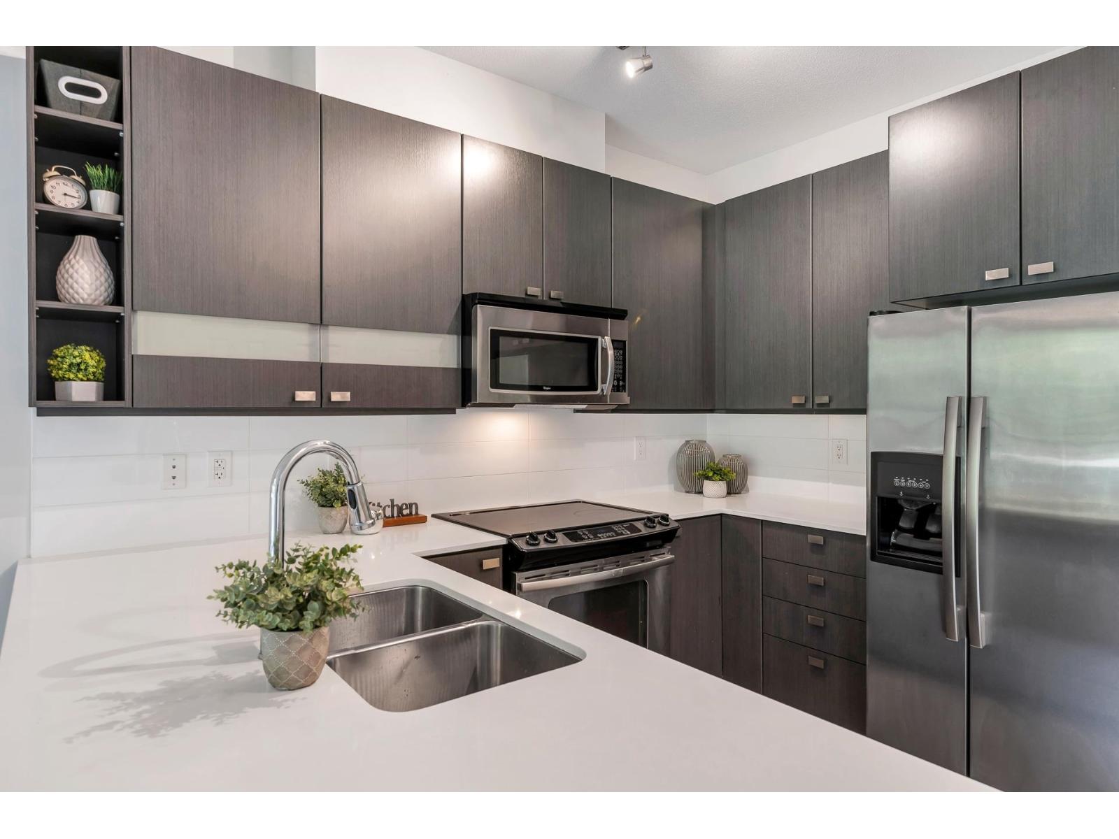 Photo 5 of 213 5655 210 A Street, Langley BC