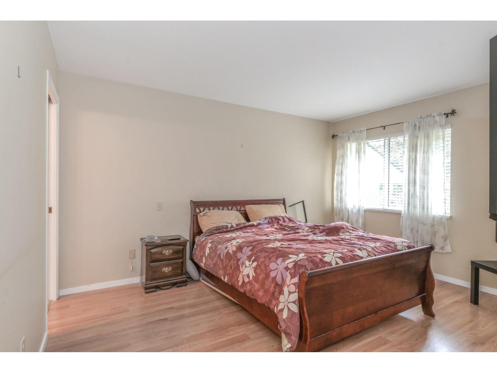 Photo 10 of 14 3351 Horn Street, Abbotsford BC