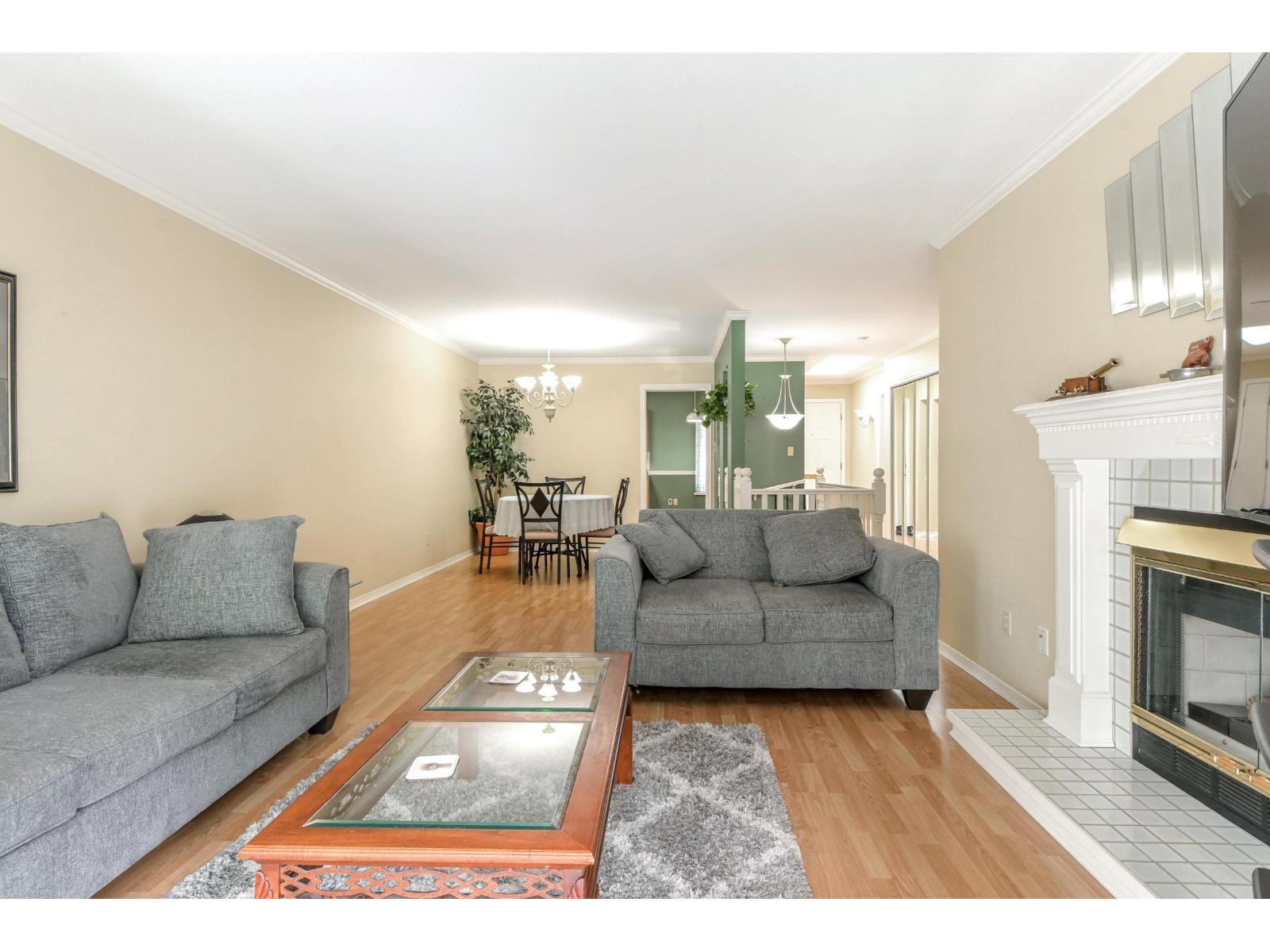 Photo 5 of 14 3351 Horn Street, Abbotsford BC