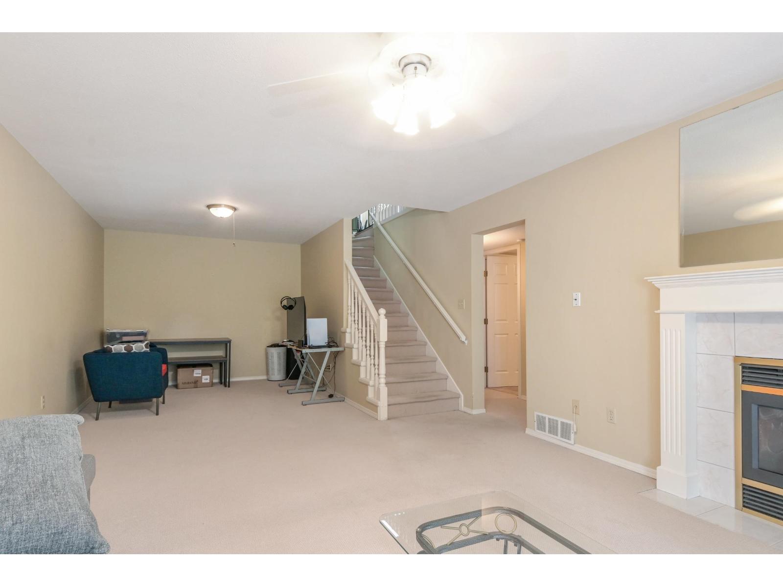 Photo 17 of 14 3351 Horn Street, Abbotsford BC